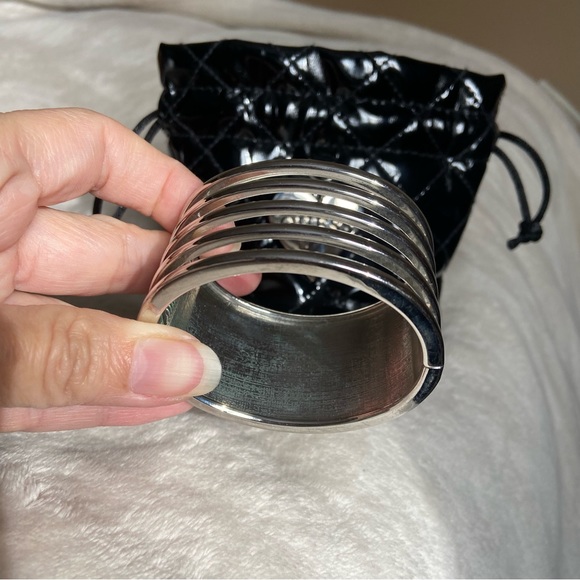 Guess Cuff Bracelet - Picture 9 of 9